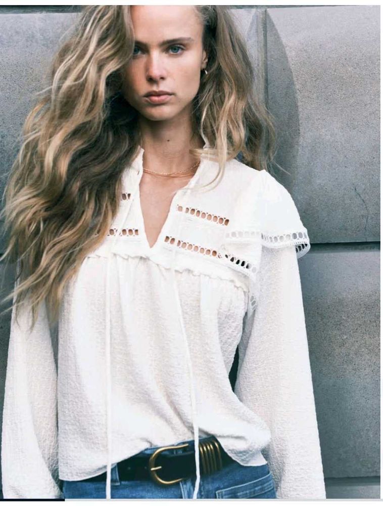 H&amp;M Chic White Textured Top with Tie Detail