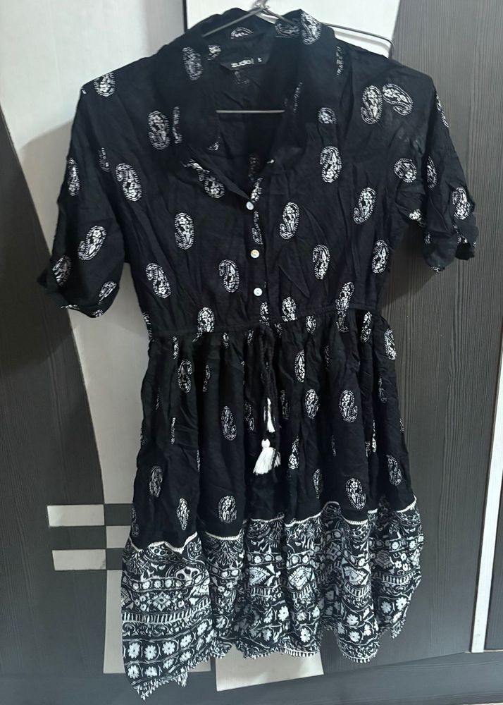 Chic Black &amp; White Print Dress