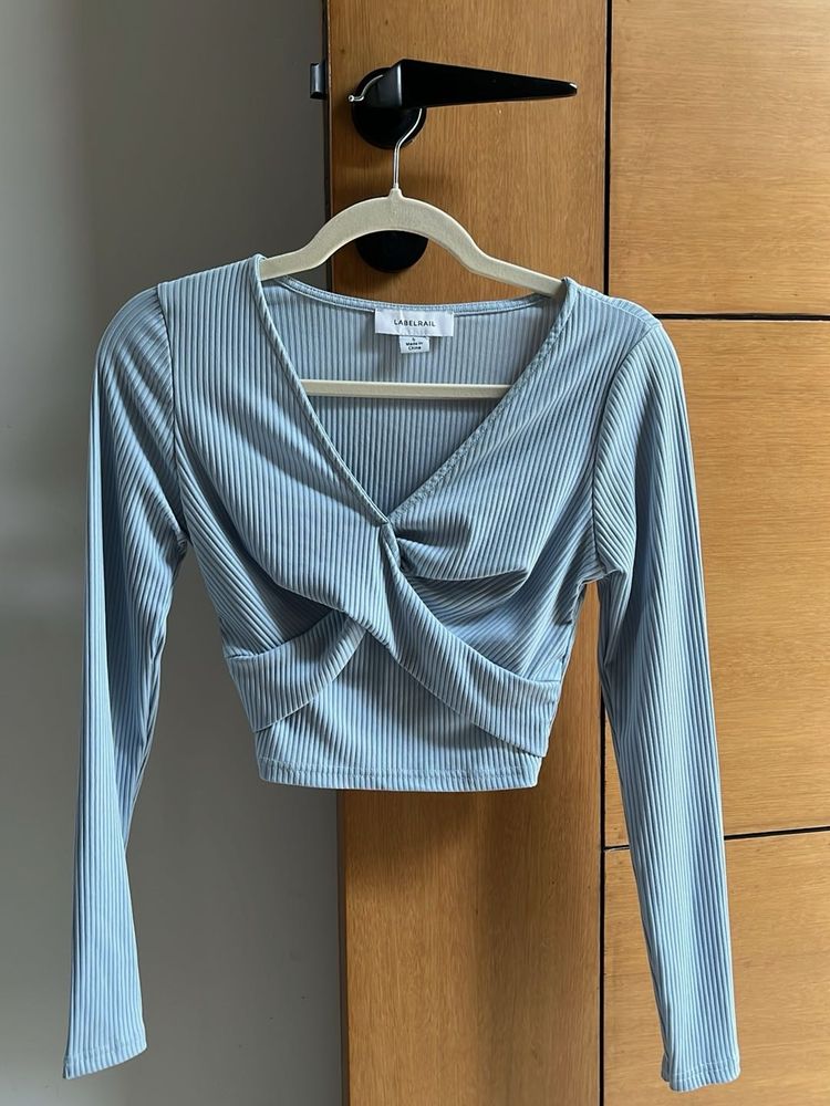 Light Blue Ribbed Twist Front Crop Top – Full Slee