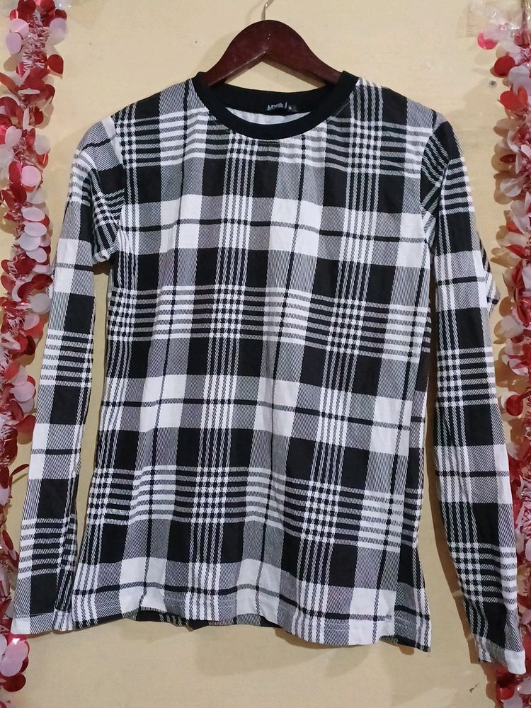Flawless Cotton Black &amp; White Top