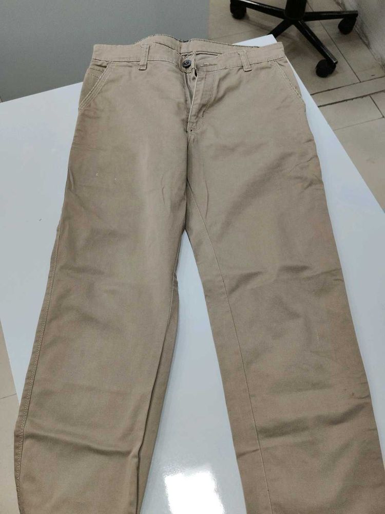 Chinos Pant In Excellent Condition