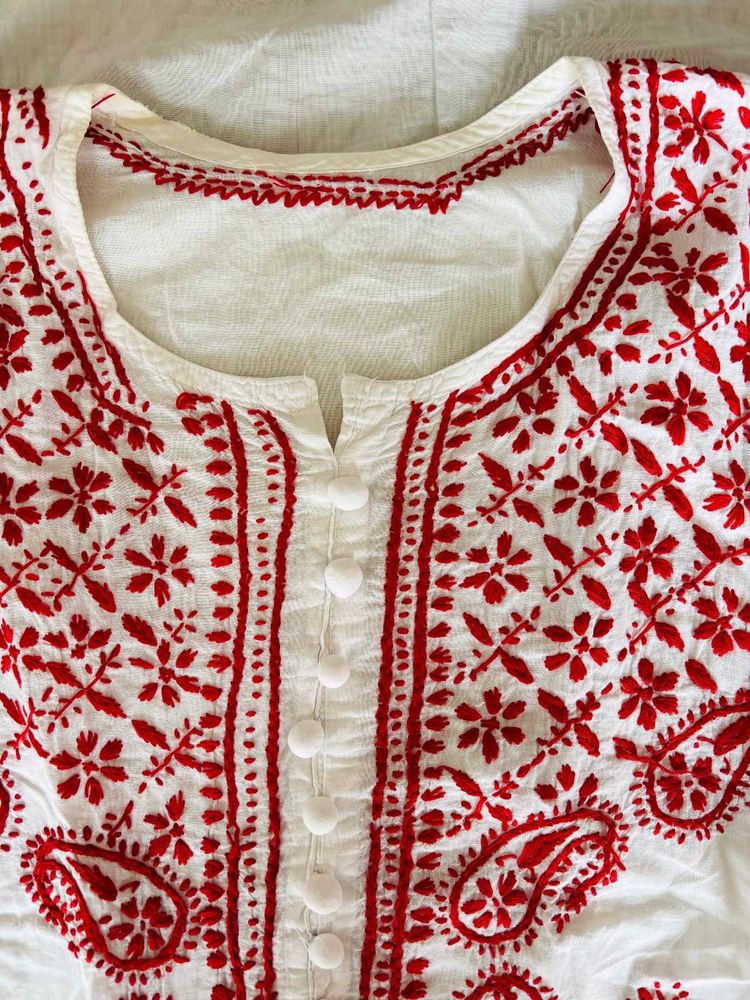 Elegant White Embroidered Kurta