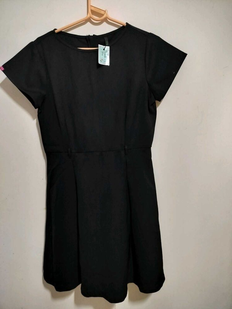 Classic Black Short Sleeve Dress
