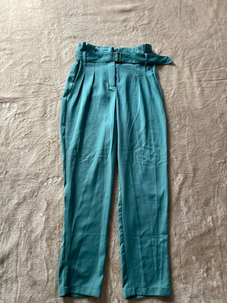 high waisted trapered trouser