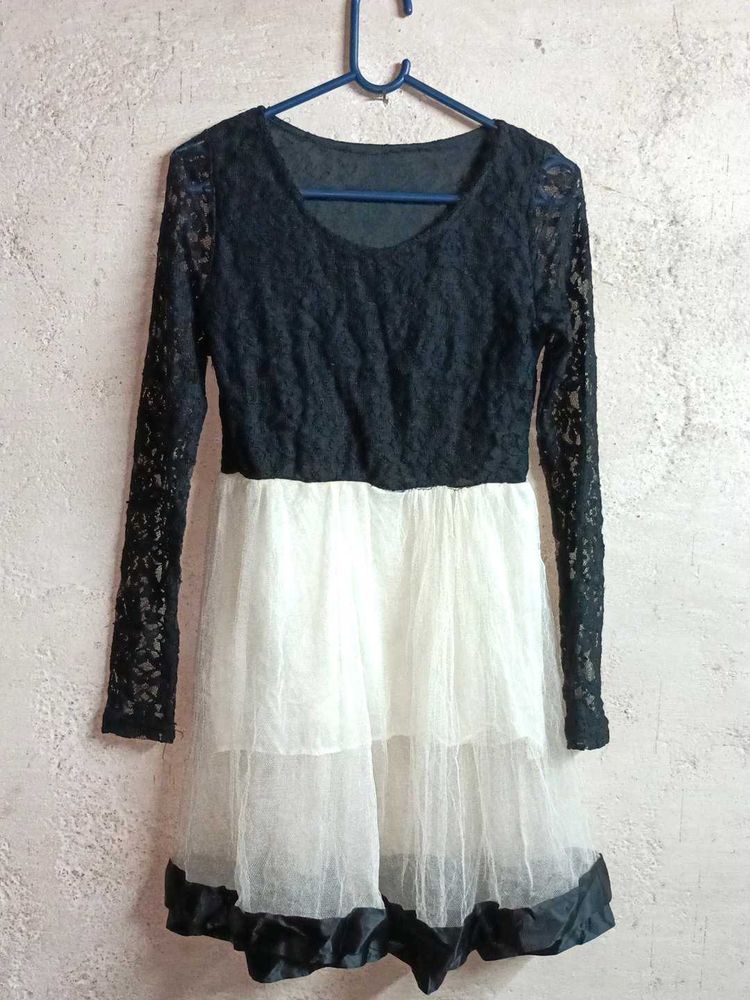 Elegant Black Lace &amp; White Tiered Dress