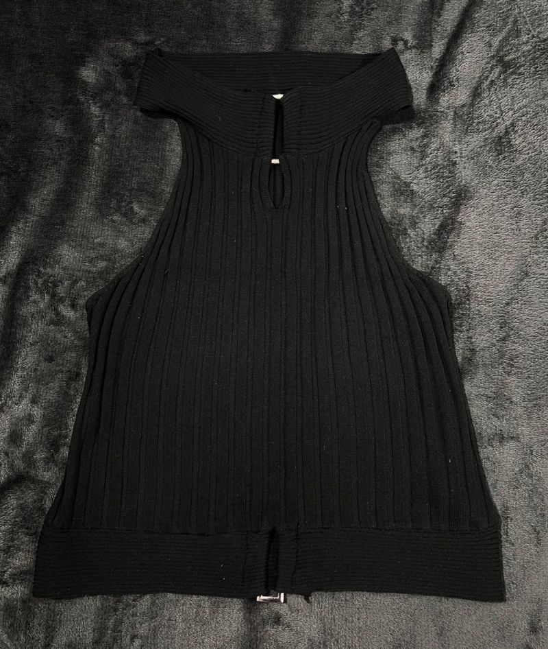 Sleeveless Ribbed Knit Top