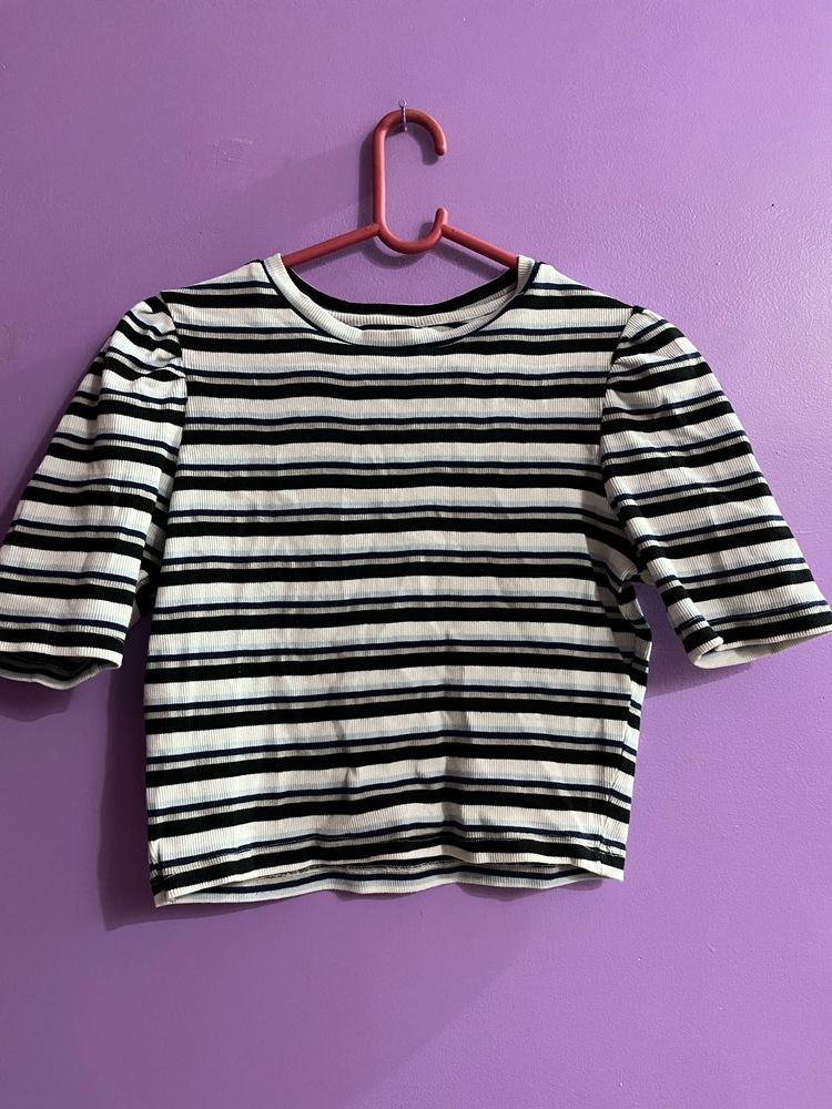 Chic Striped Sleeveless Top