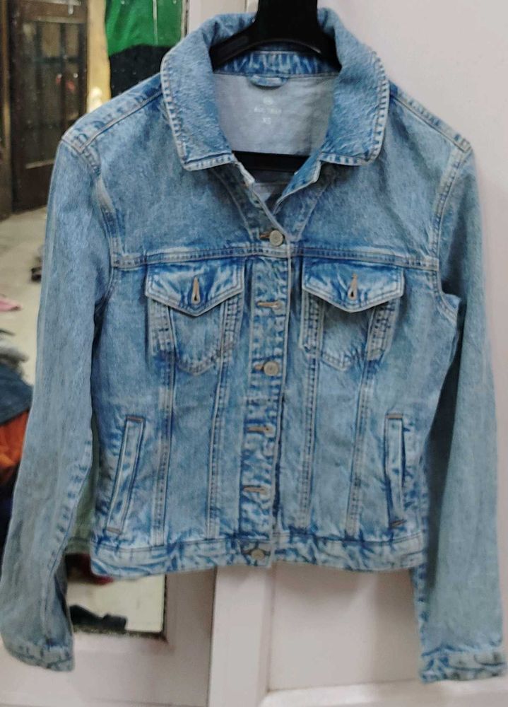 unisex Classic Blue Denim Jacket