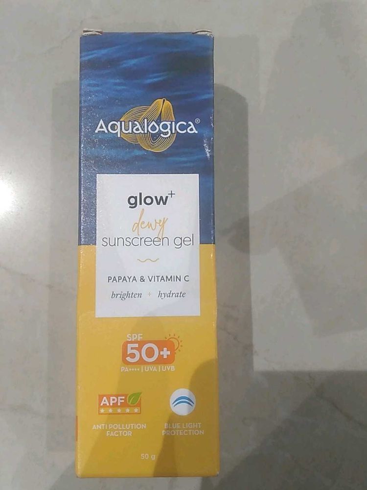 Aqualogica Glow+ Dewy Sunscreen Gel