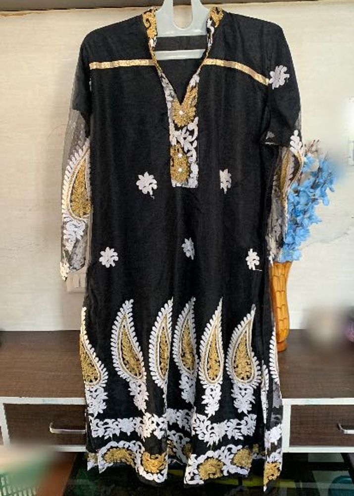 Pretty Black kurti