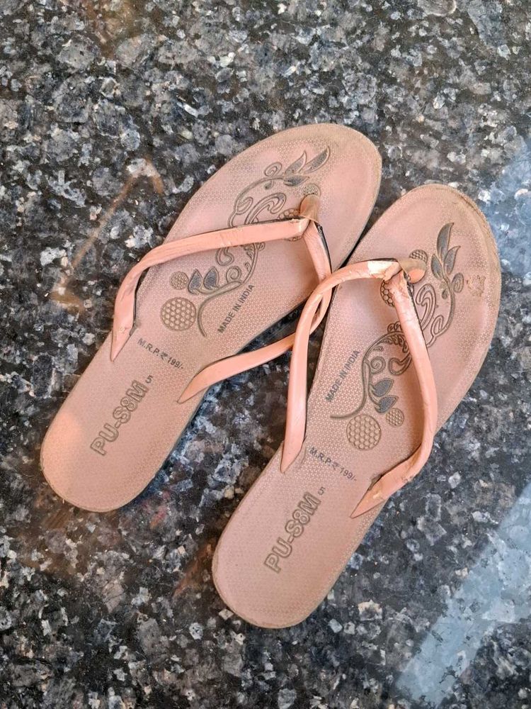 Casual Peach Floral Flip-Flops