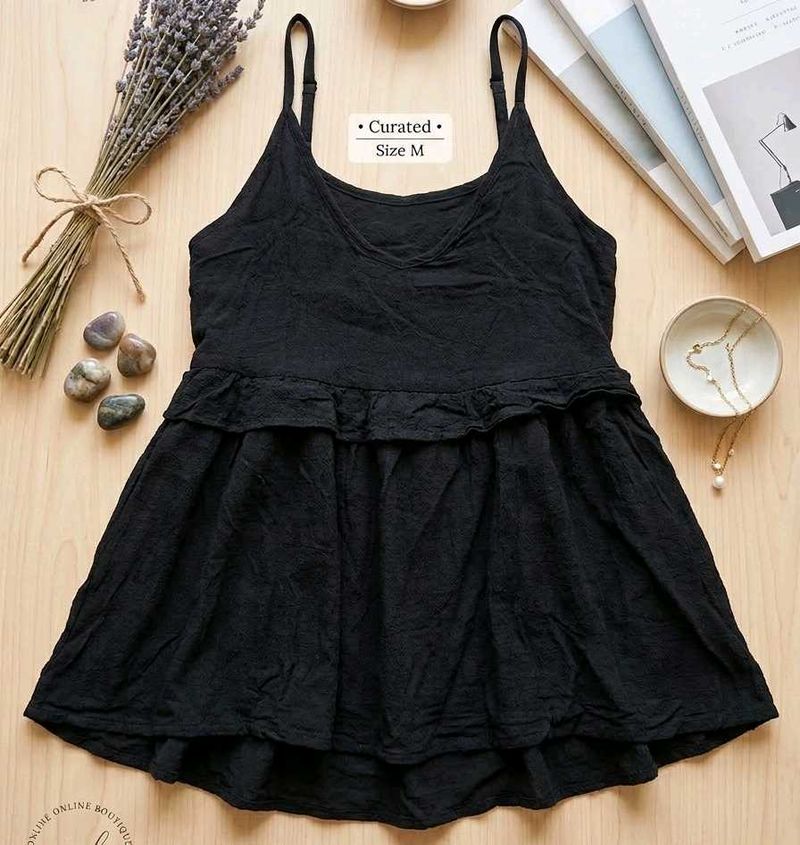 Black Crinkle Ruffle Top♠️