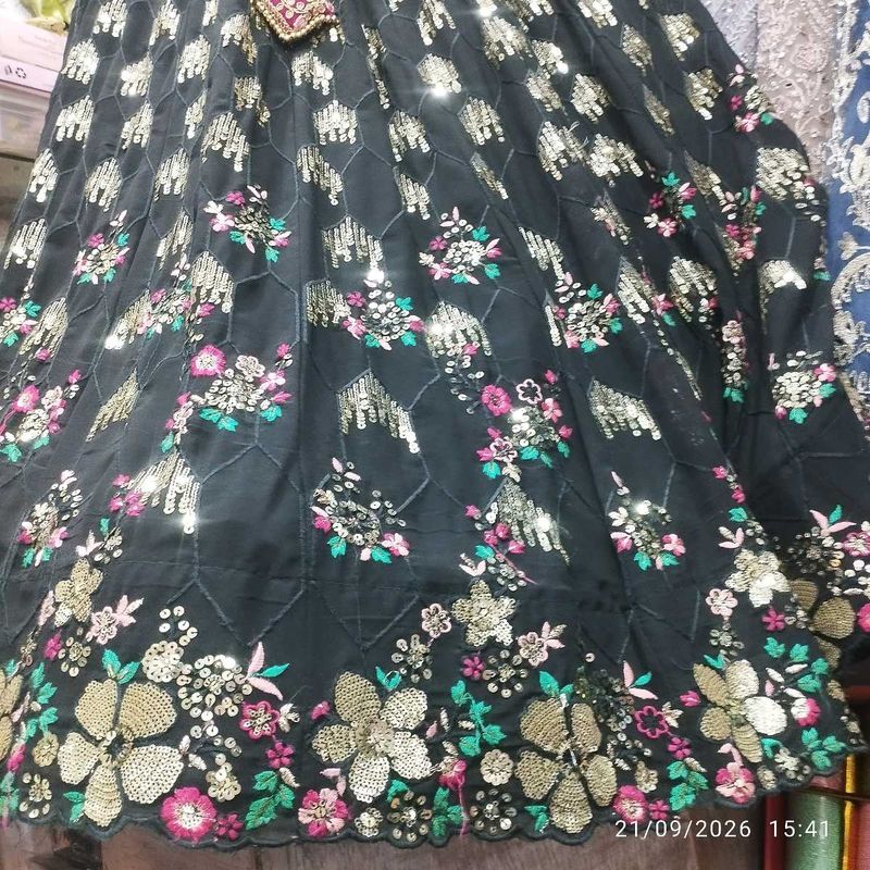 Elegant Embroidered Lehenga Skirt