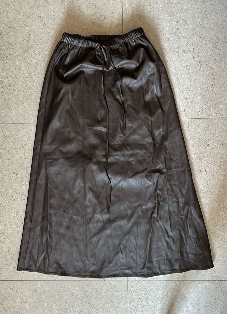Women brownish leather maxi skirt