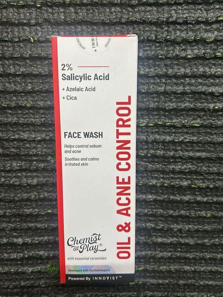 Chemist at Play Face Wash