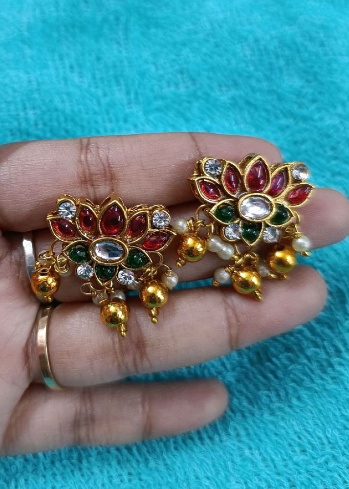 Ethnic kundan set
