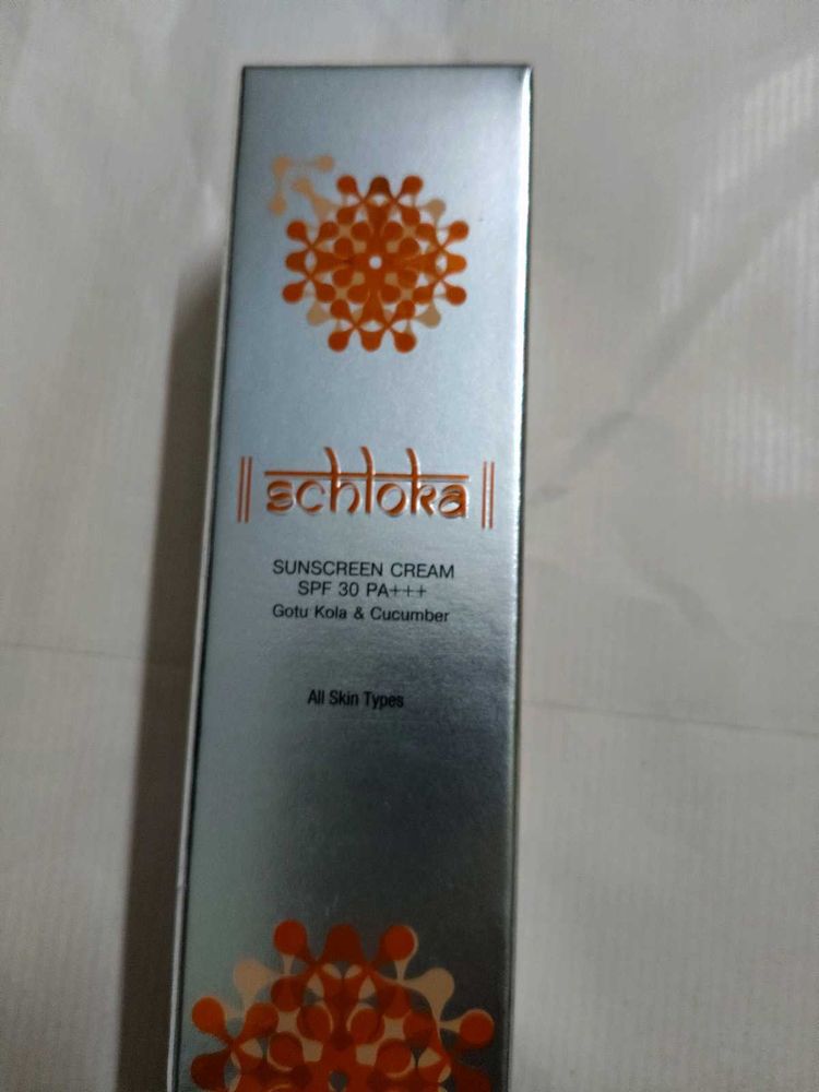 Schloka Sunscreen Cream SPF 30 PA+++