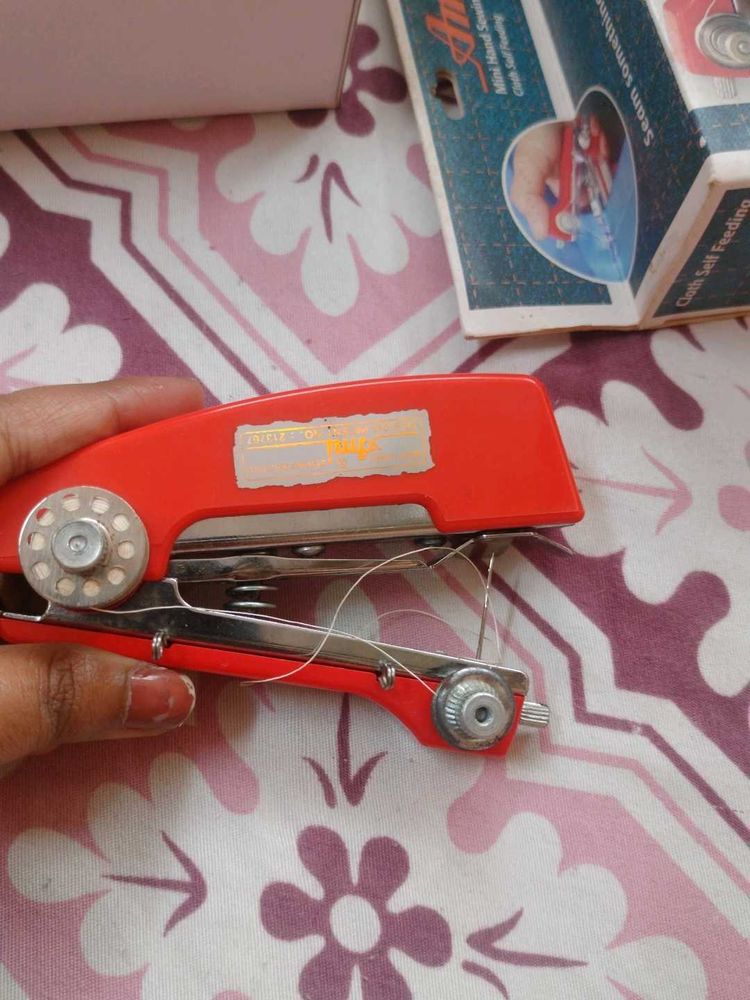 Mini Portable Sewing Machine