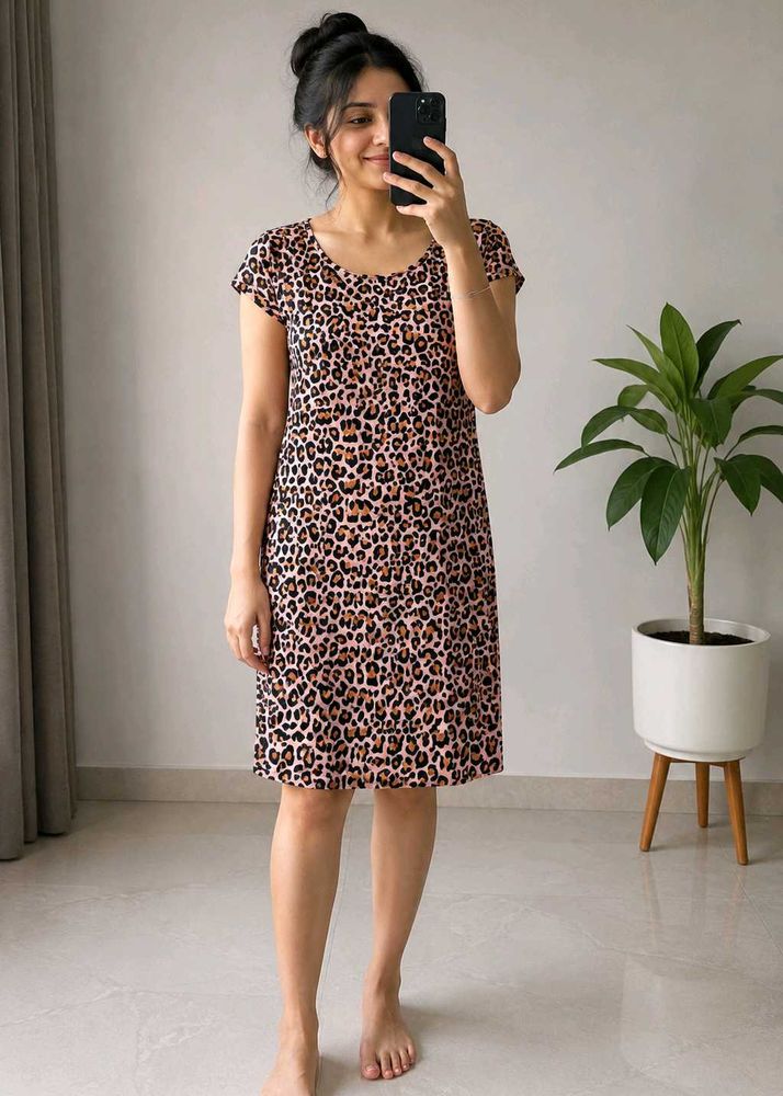 Chic Leopard Print Casual Dress