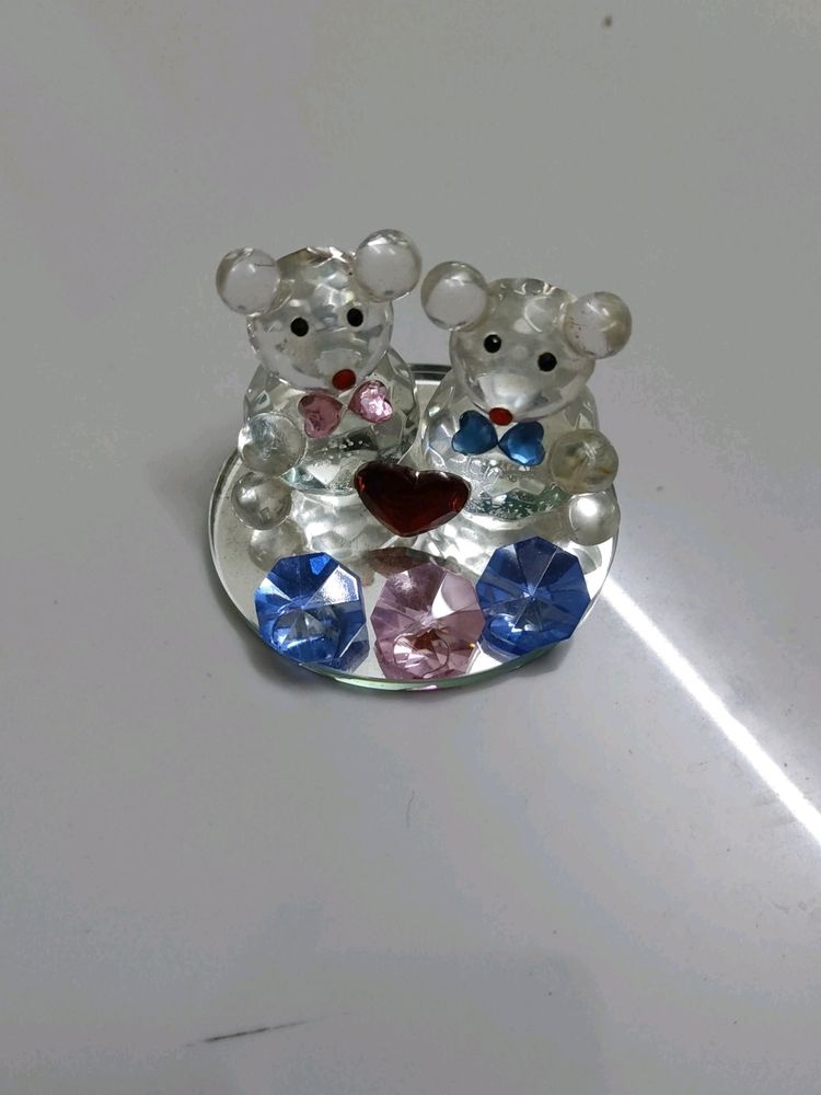 Crystal Showpiece