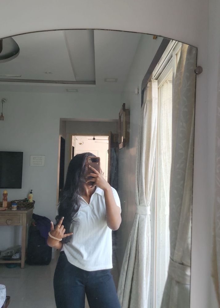 Classic White Collar T-Shirt 🤍