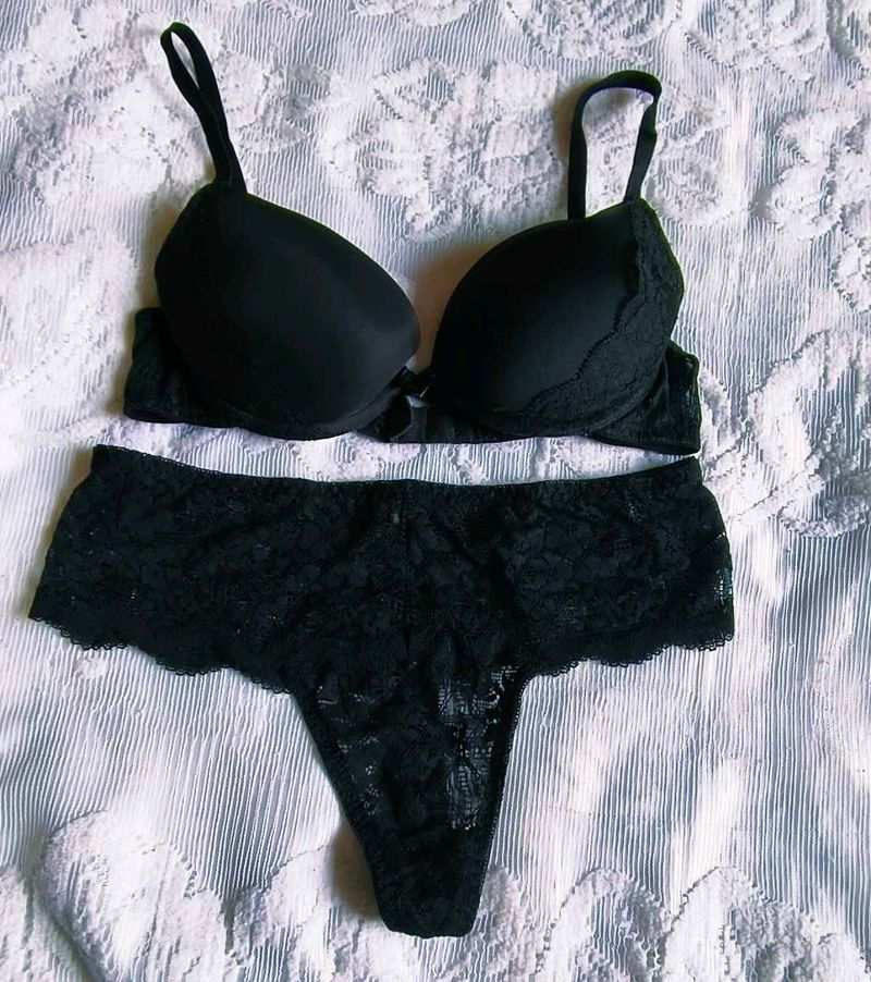 Lace Trimmed Black Bra and Panty Set