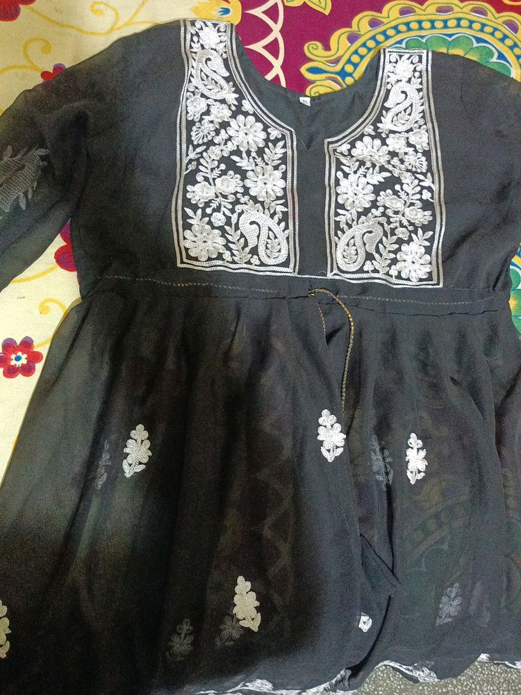 Short Beautiful Chikenkarikurti