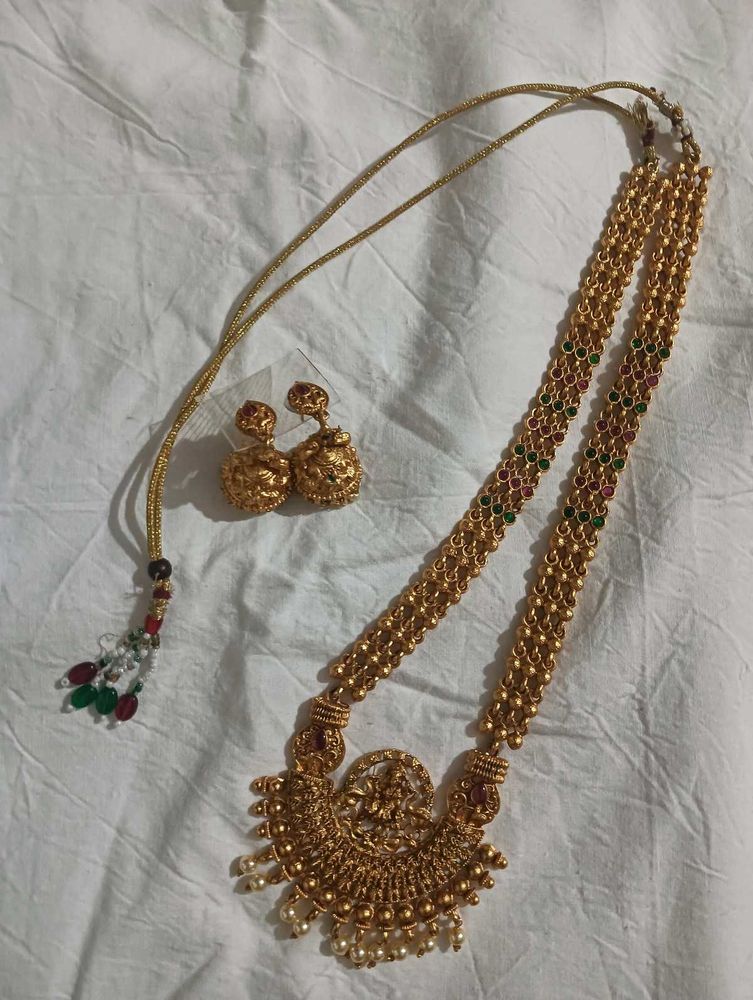 Elegant Indian Gold Necklace Set