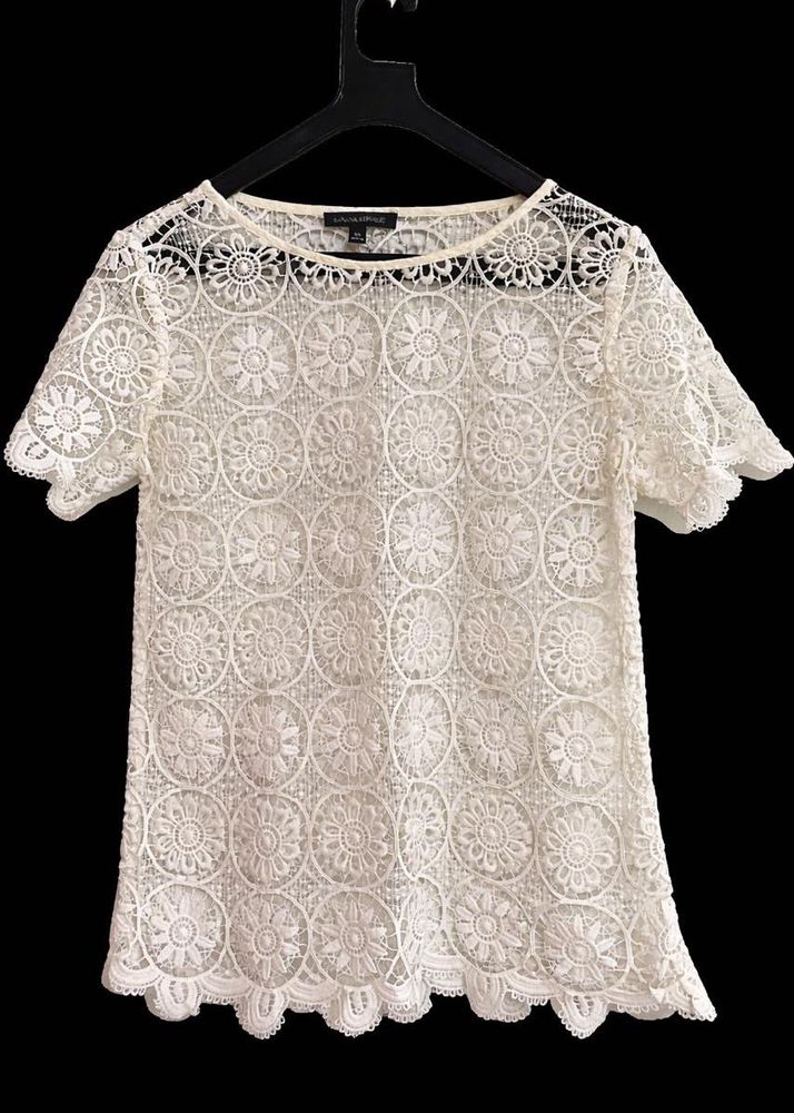 Bannana Republic White Lace Short Sleeve Top