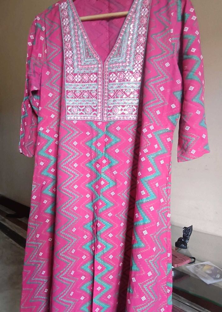 Embroidered Pink Kurta