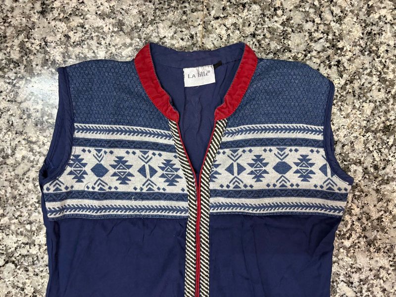 Blue Sleeveless Ethnic Kurta