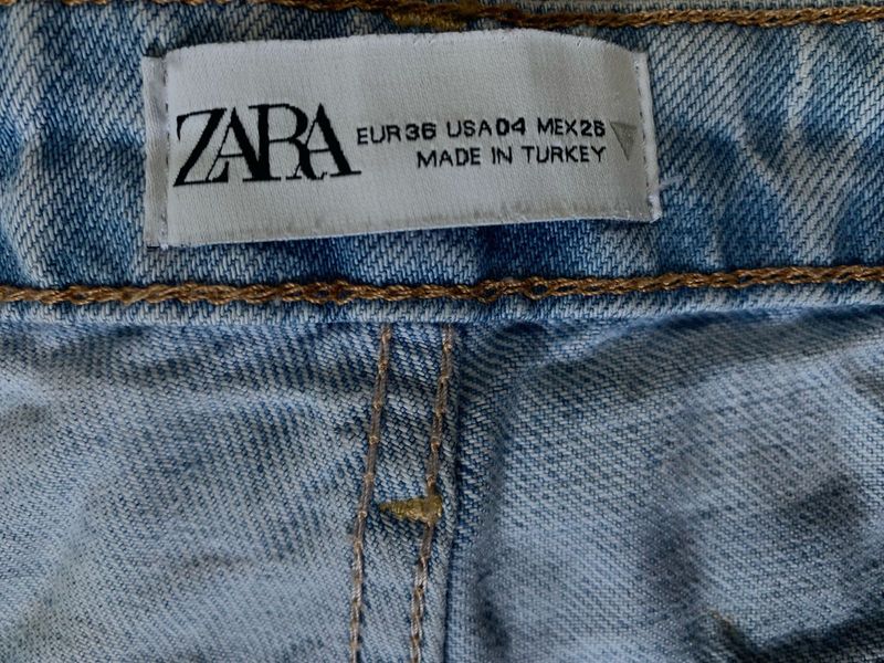 Zara Light Wash Denim Jeans