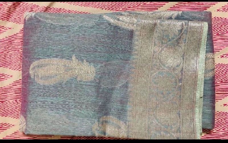 Elegant Blue Saree with Intricate Weaving
