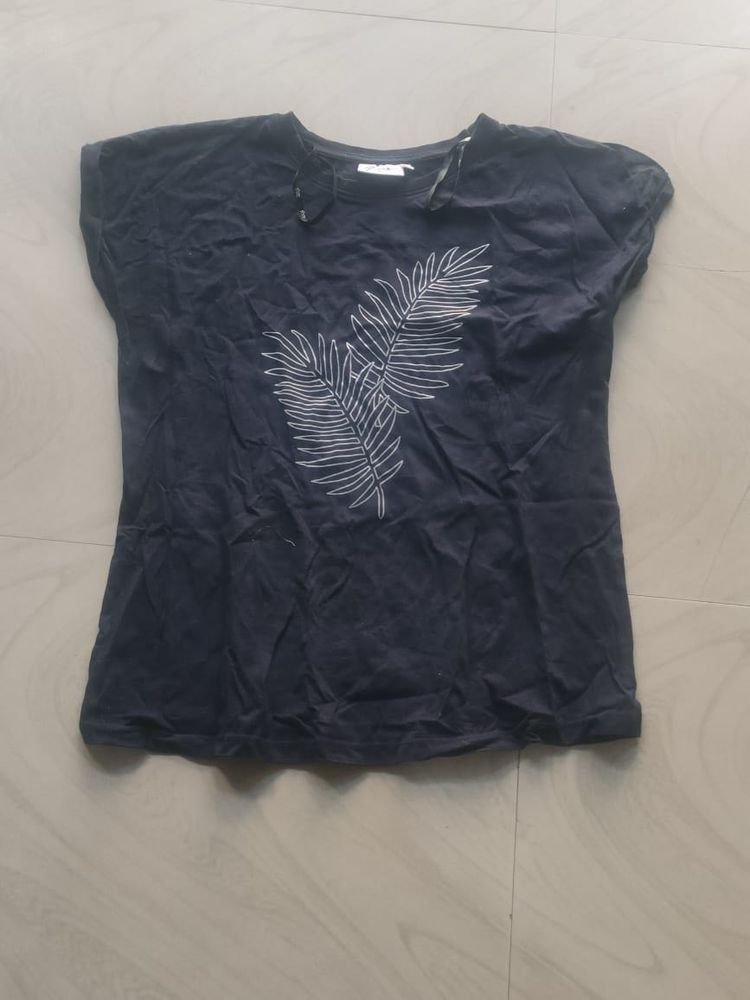 Leaf Print T-Shirt