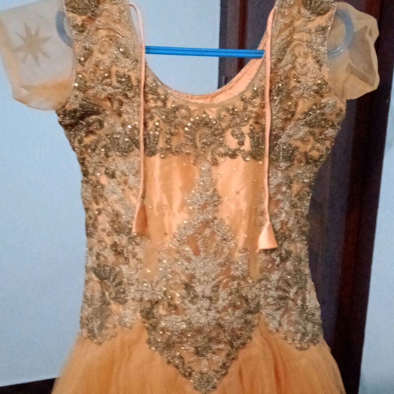 gown