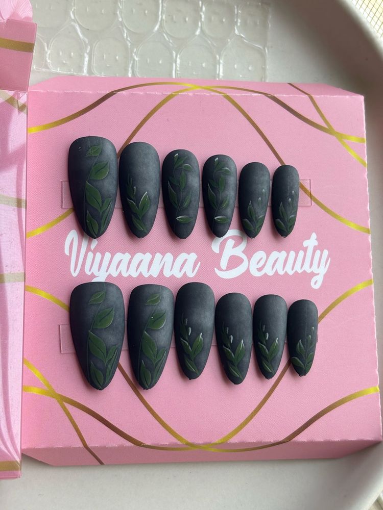 Matte Grey Leaf Press-On Nails
