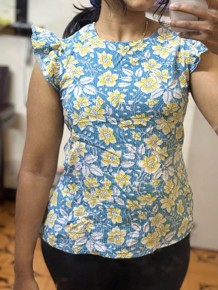 Floral Print Flutter Sleeve Top