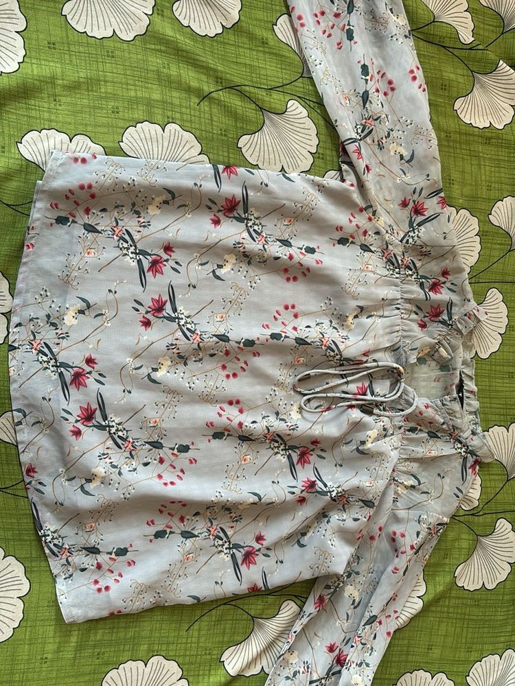 Chic Floral Print Blouse