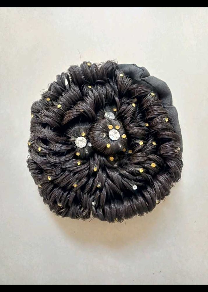 Sparkling Hair Bun Maker