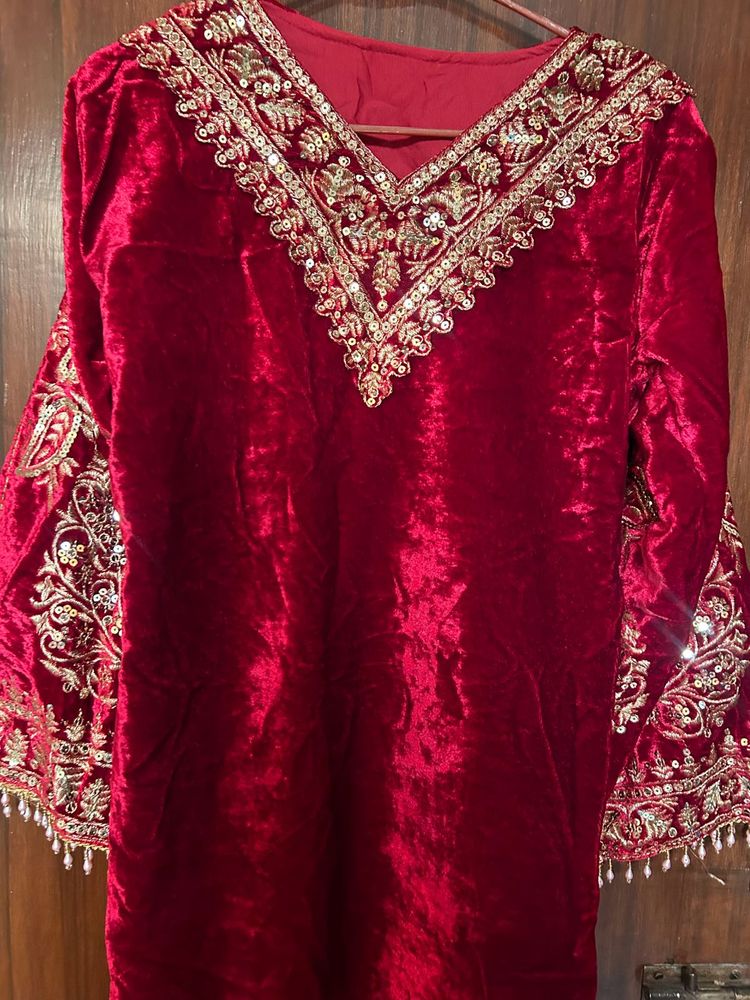 Elegant Red Velvet Kurta with Intricate Embroidery