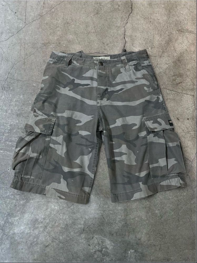 Camouflage Cargo Jorts