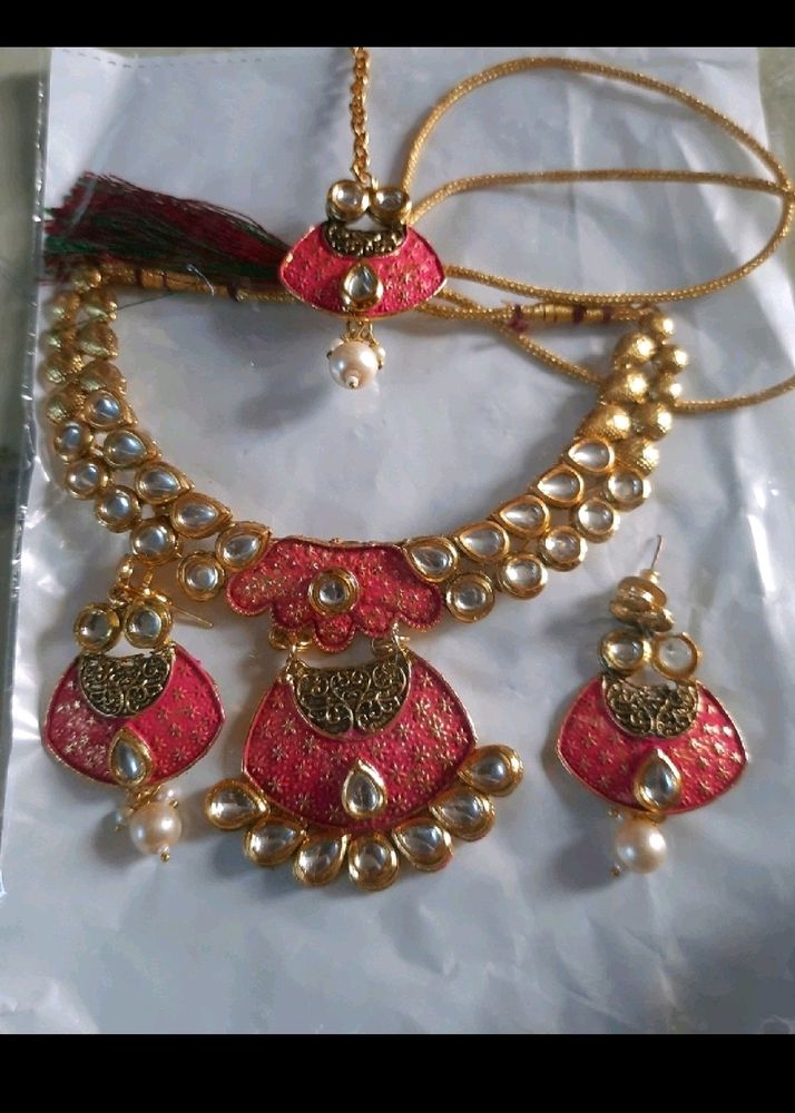 Pink &amp; Gold Kundan Jewelry Set