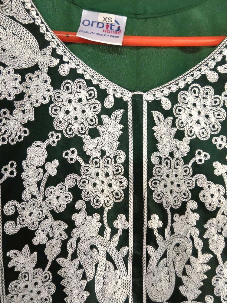 Embroidered Green Kurta