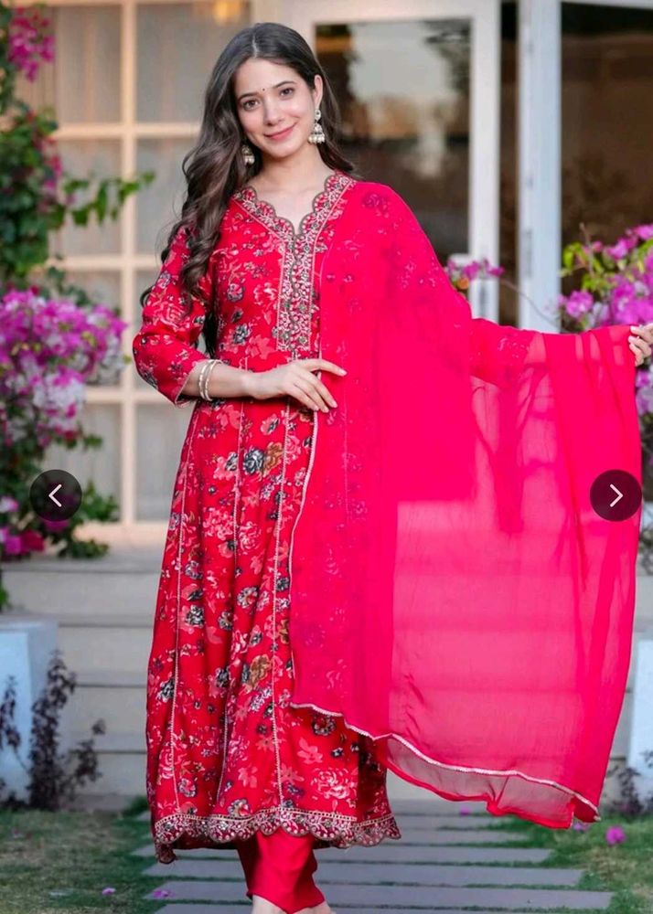 Stunning Red Floral Kurta Set with Dupatta