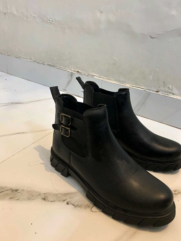 Black Leather Chelsea Boots