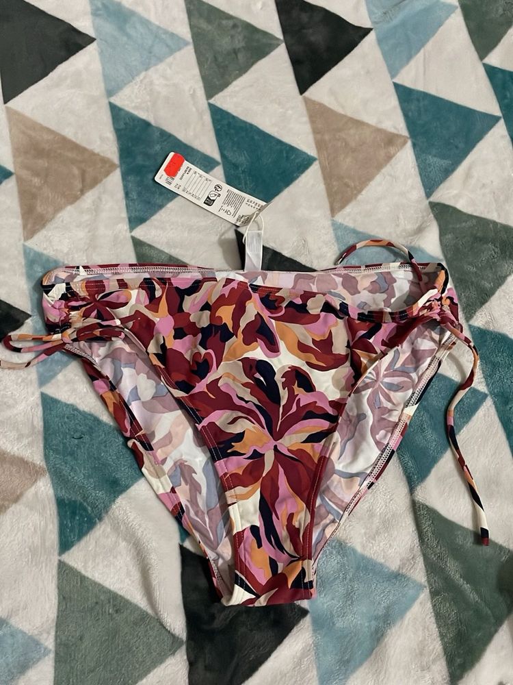 New with tag ESPRIT Floral Print Bikini Bottoms