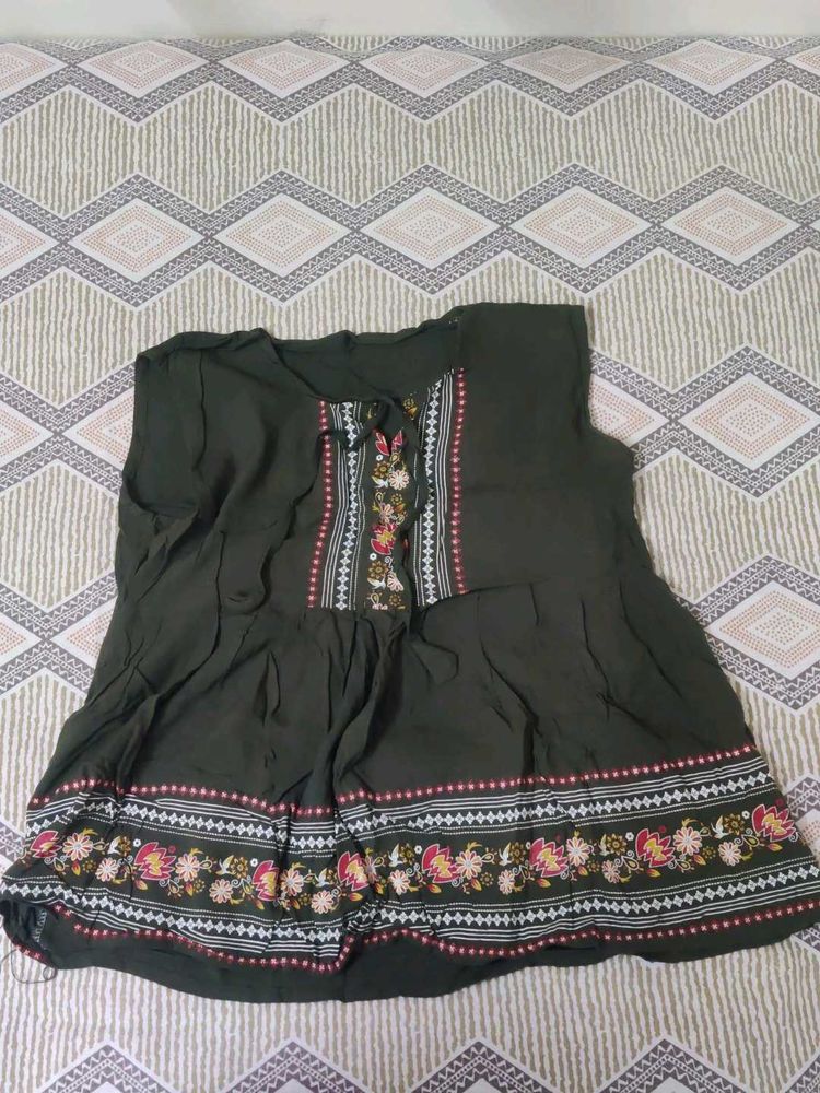 Embroidered Green Kurta