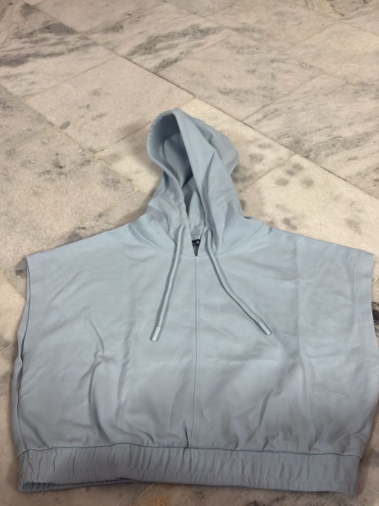 Light Blue Sleeveless Hoodie M size