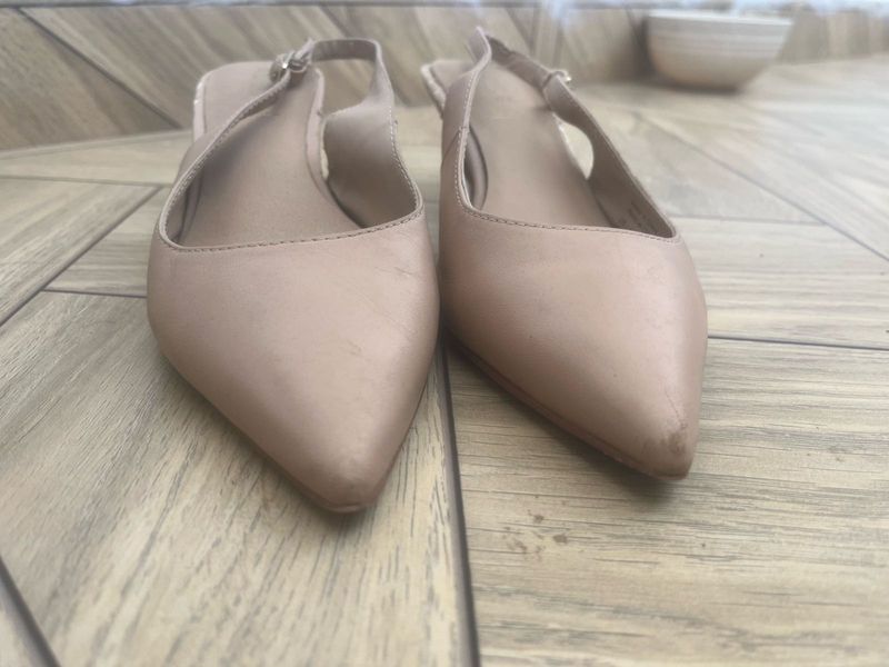 original Aldo pump leather kitten heels