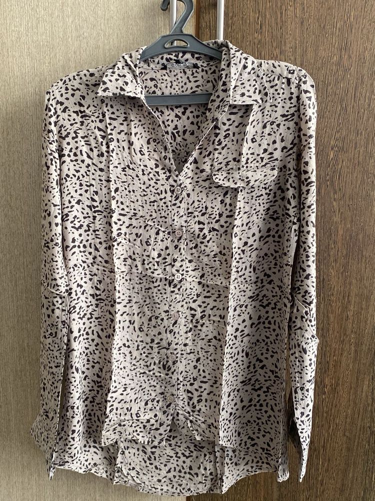 Leopard Print Button-Up Shirt 37 Size